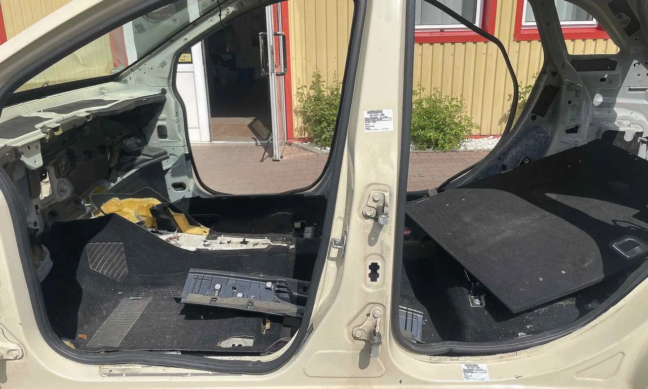 STALP MIJLOC STANGA MERCEDES B-CLASS 2011-2018