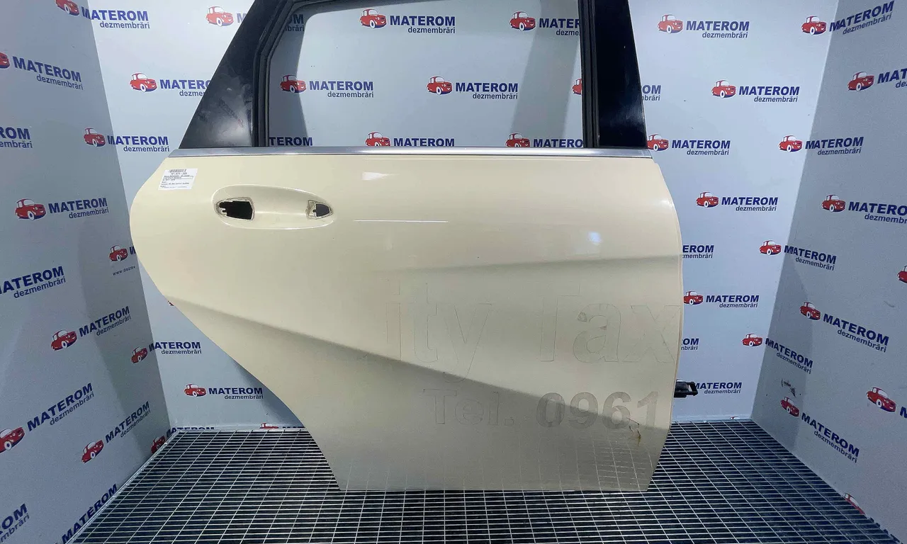 USA SPATE DREAPTA MERCEDES B-CLASS 2011-2018