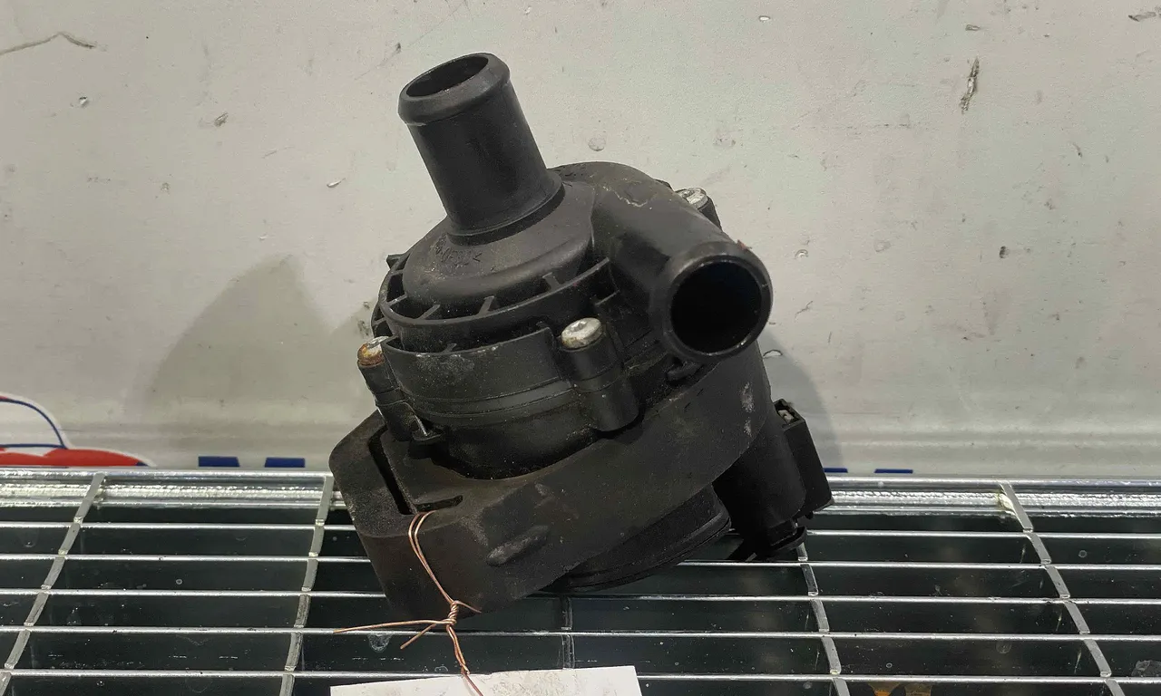 POMPA RECIRCULARE APA MERCEDES B-CLASS 2011-2018