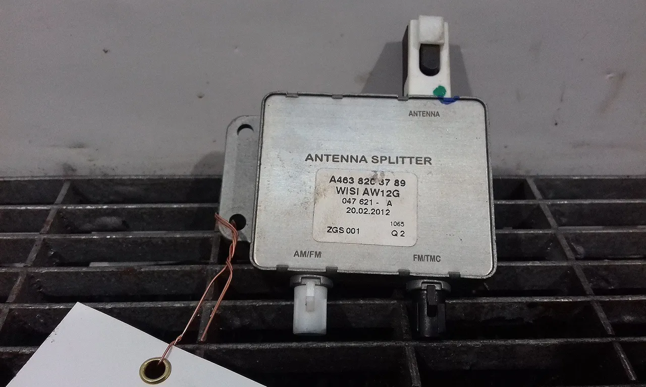 MODUL ANTENA MERCEDES C-CLASS 2011-2014