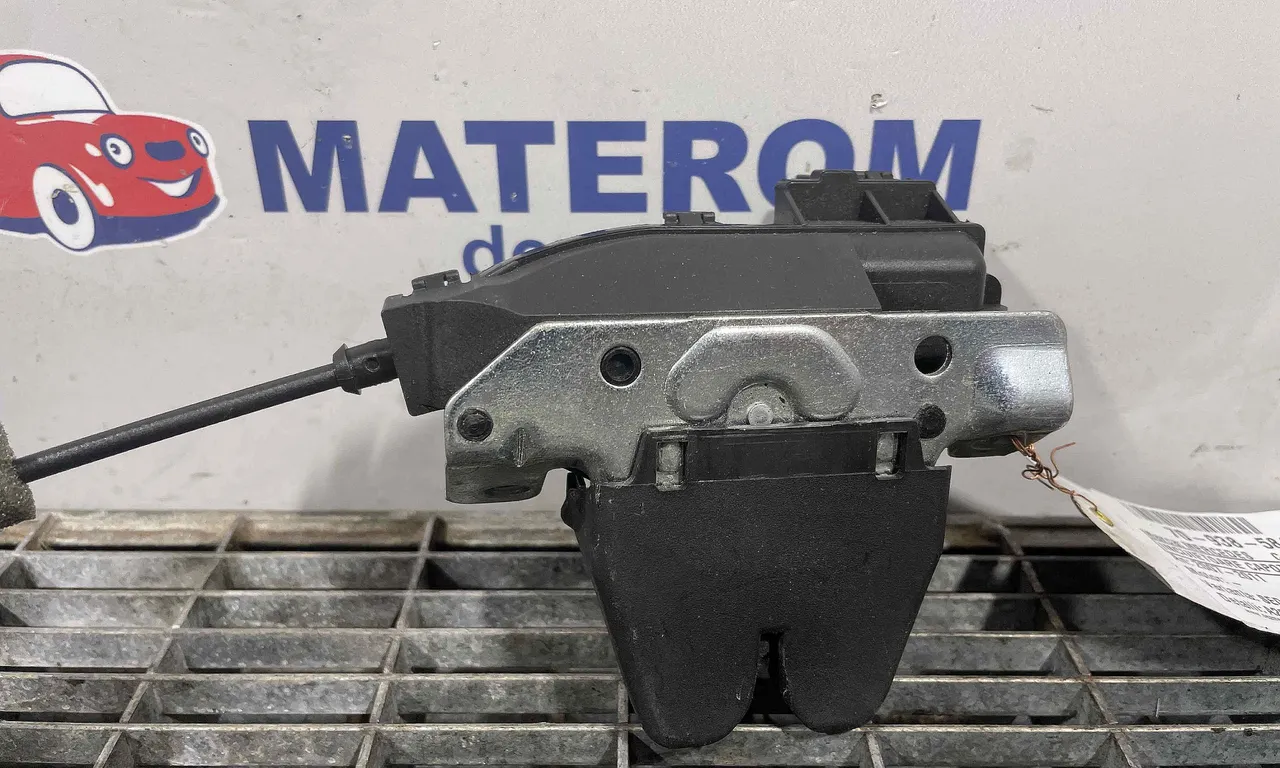 INCUIETOARE CAPOTA SPATE MERCEDES C-CLASS 2007-2014