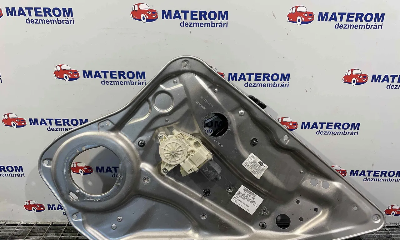MACARA USA SPATE DREAPTA MERCEDES C-CLASS 2007-2014