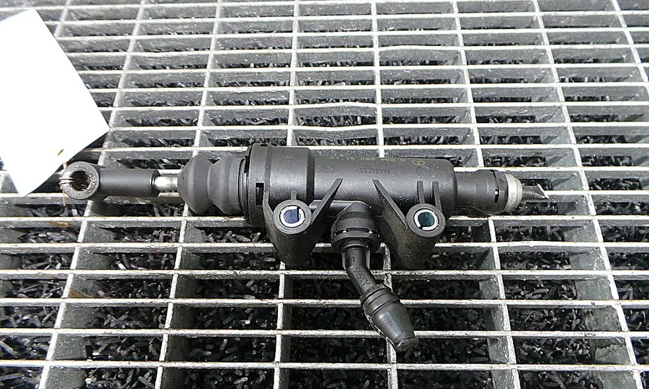 POMPA AMBREIAJ MERCEDES C-CLASS 2007-2014