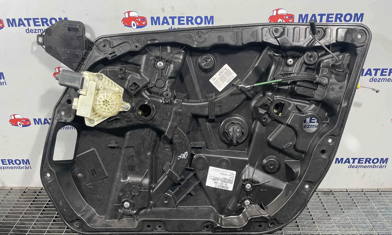 MACARA USA FATA DREAPTA MERCEDES C-CLASS 2014-2023