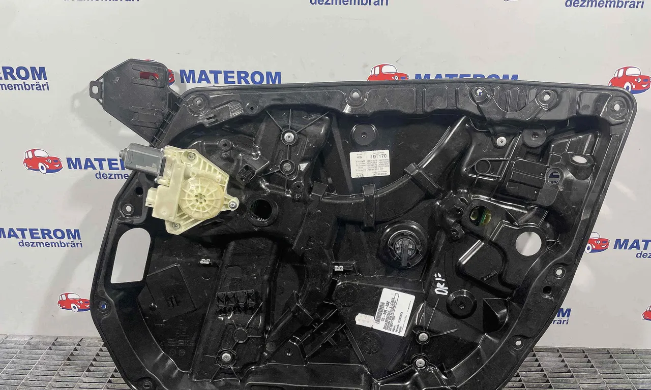 MACARA USA FATA DREAPTA MERCEDES C-CLASS 2014-2023