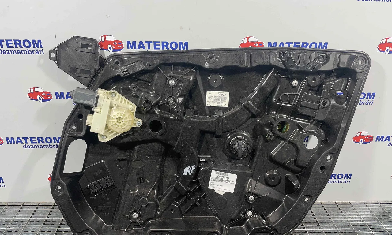 MACARA USA FATA DREAPTA MERCEDES C-CLASS 2014-2023