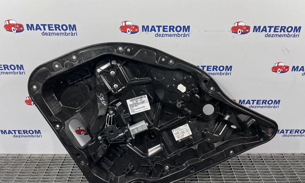 MACARA USA SPATE STANGA MERCEDES C-CLASS 2014-2023