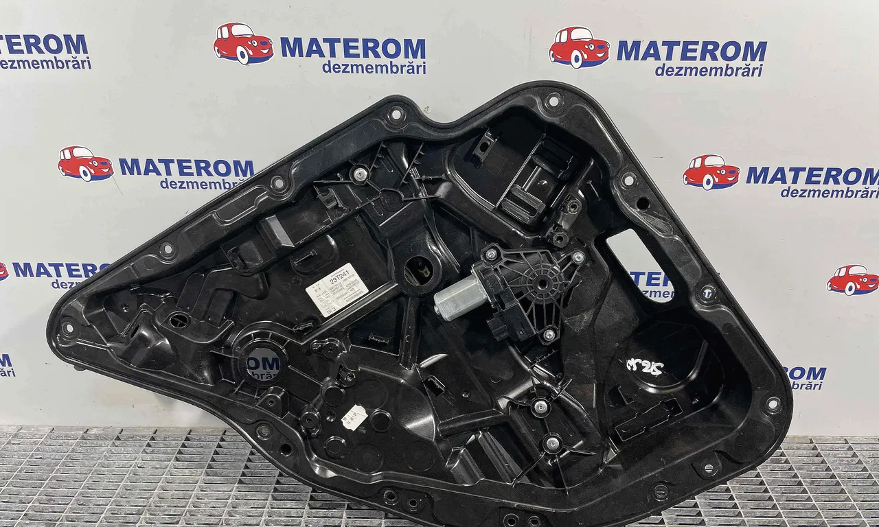 MACARA USA SPATE STANGA MERCEDES C-CLASS 2014-2023