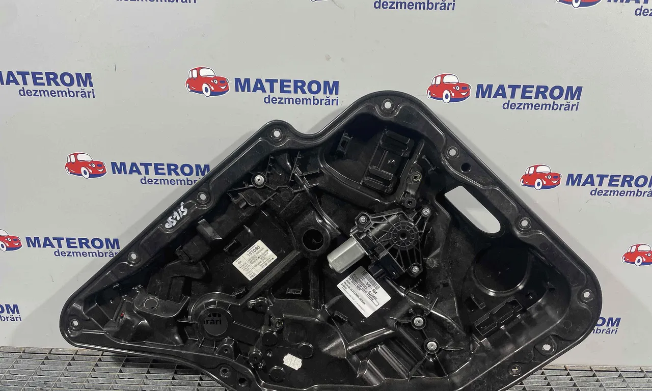 MACARA USA SPATE STANGA MERCEDES C-CLASS 2014-2023