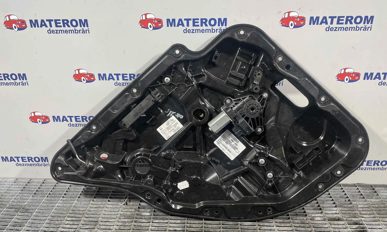 MACARA USA SPATE STANGA MERCEDES C-CLASS 2014-2023