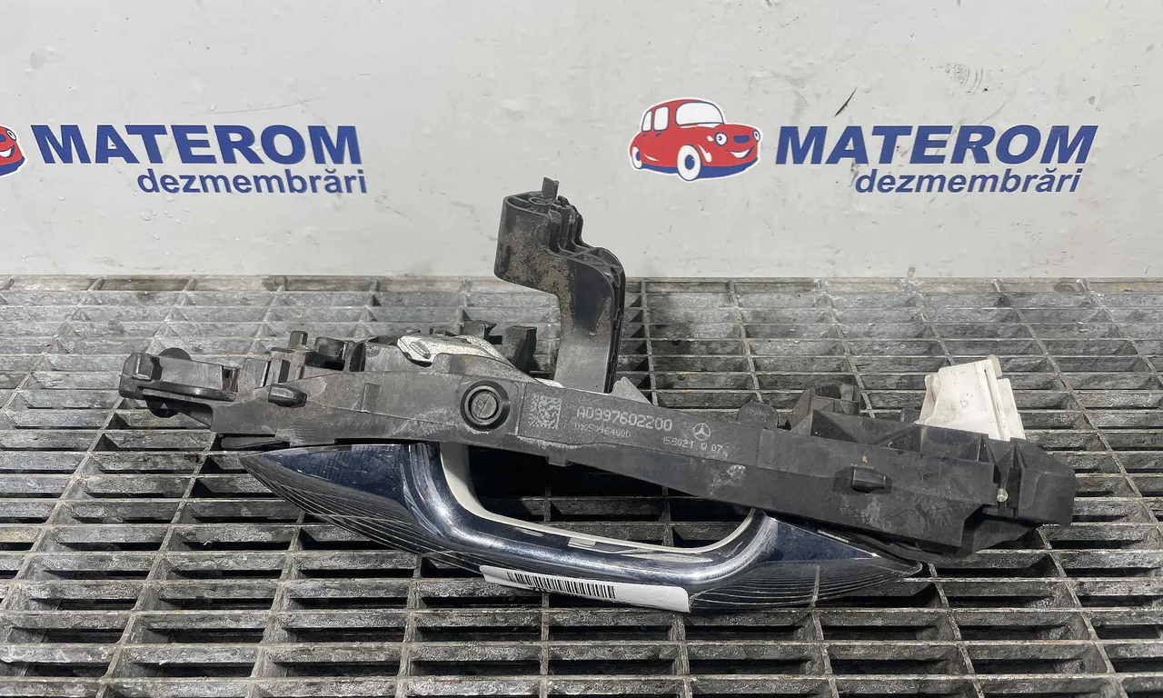MANER USA SPATE DREAPTA MERCEDES C-CLASS 2014-2023