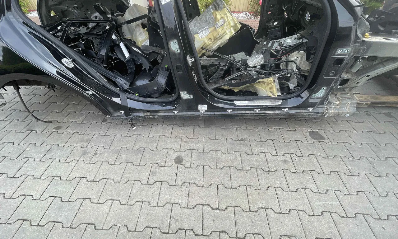 PRAG DREAPTA MERCEDES C-CLASS 2014-2023