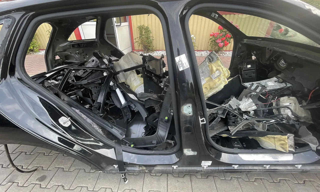 STALP MIJLOC DREAPTA MERCEDES C-CLASS 2014-2023