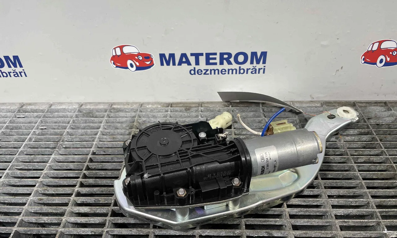 MOTORAS DESCHIDERE MERCEDES C-CLASS 2014-2023