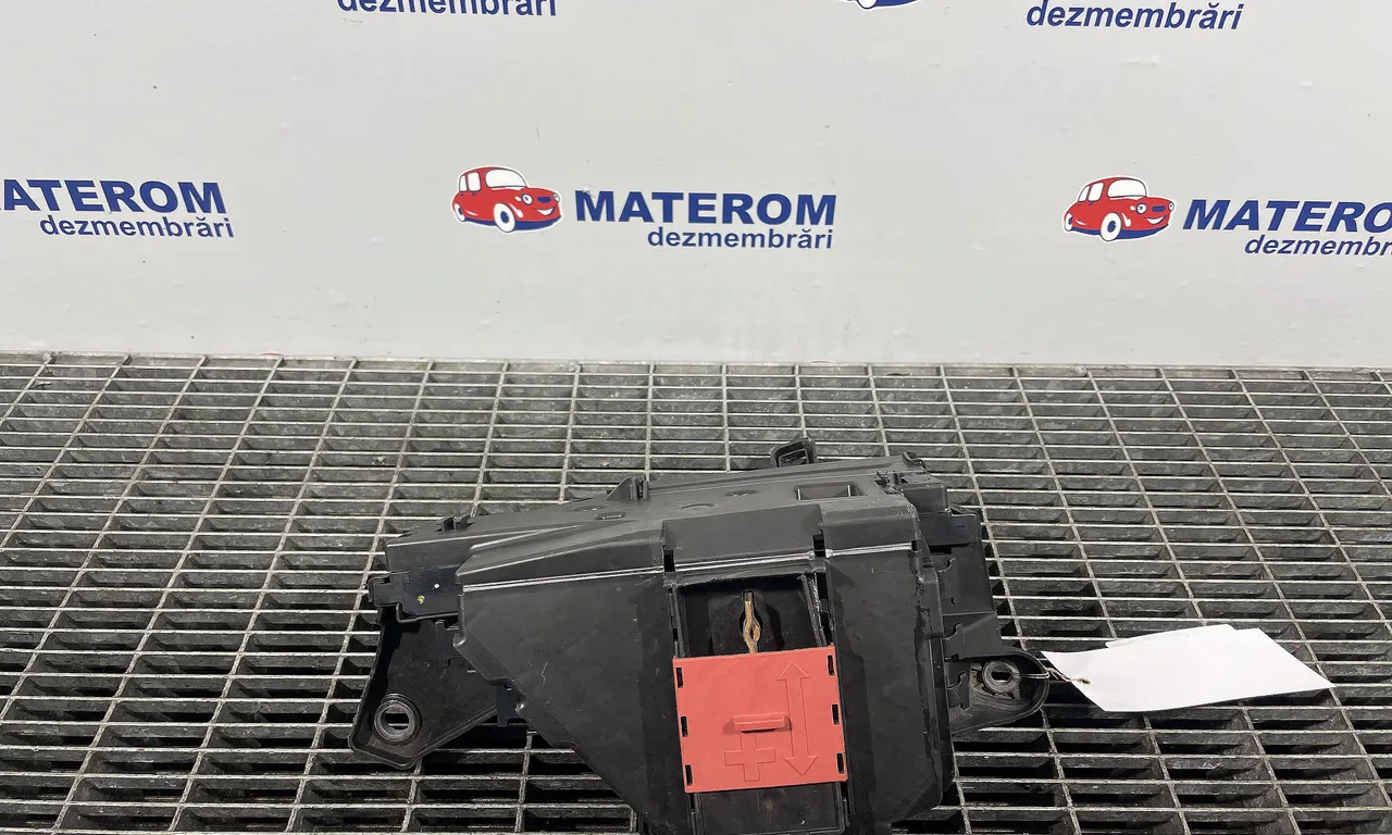 TABLOU SIGURANTE ACUMULATOR MERCEDES C-CLASS 2014-2023