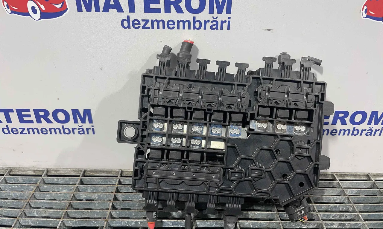 TABLOU SIGURANTE ACUMULATOR MERCEDES C-CLASS 2014-2023
