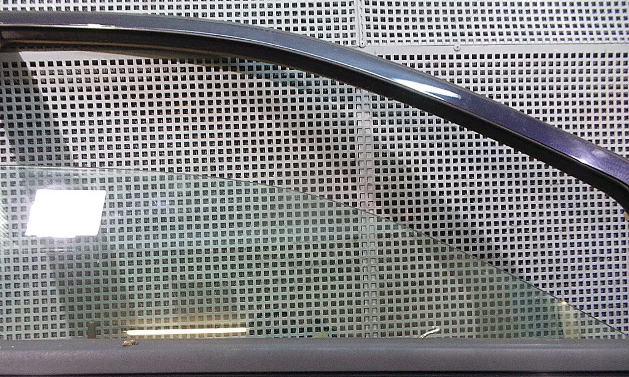 GEAM FATA DREAPTA MERCEDES C-CLASS 2000-2007