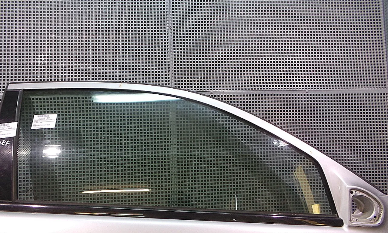 GEAM FATA DREAPTA MERCEDES C-CLASS 2000-2007