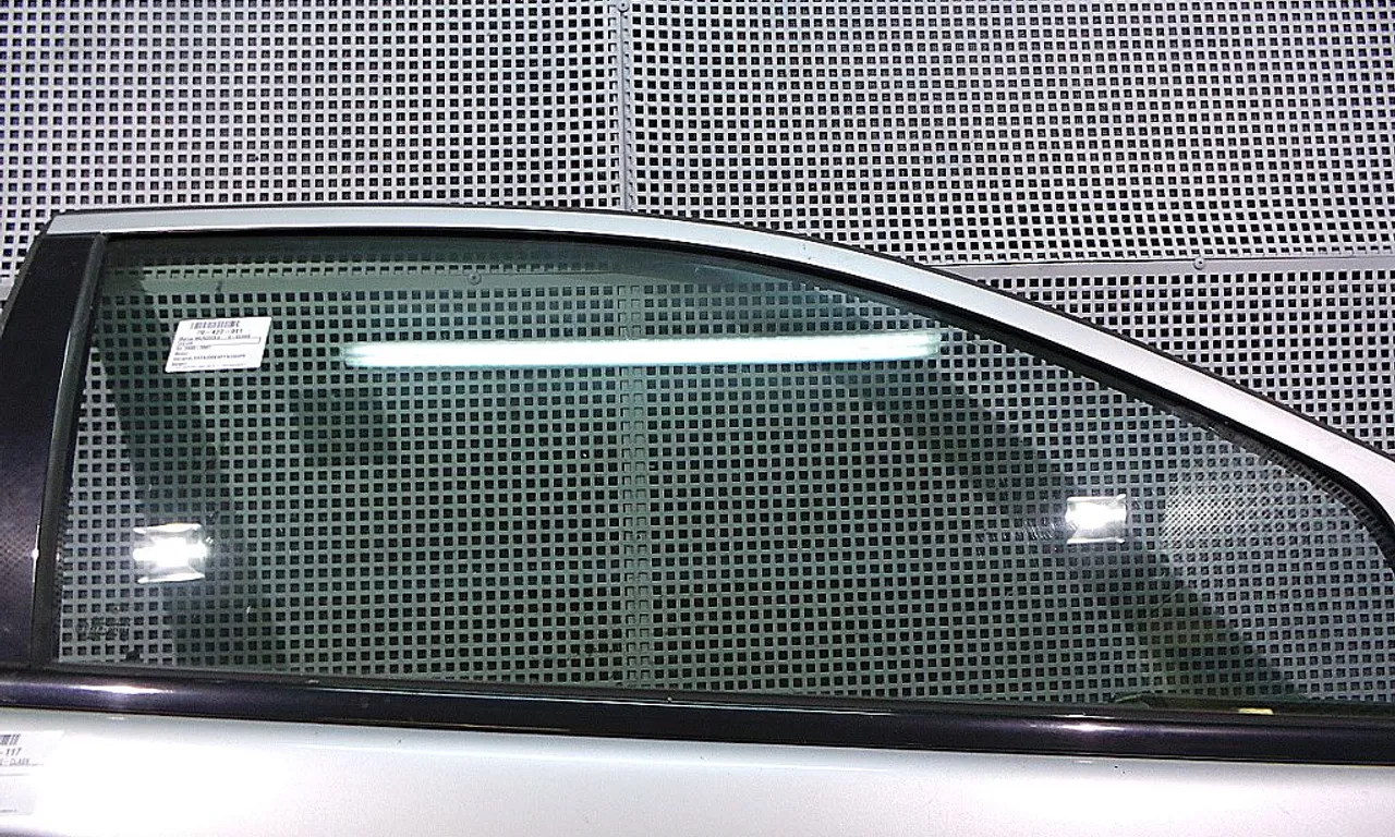 GEAM FATA DREAPTA MERCEDES C-CLASS 2000-2007