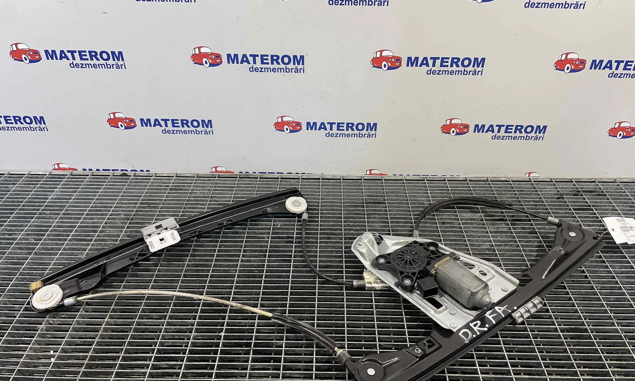 MACARA USA FATA DREAPTA MERCEDES C-CLASS 2000-2007