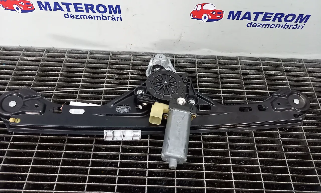 MACARA USA SPATE DREAPTA MERCEDES C-CLASS 2000-2007