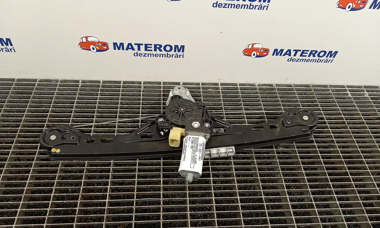MACARA USA SPATE DREAPTA MERCEDES C-CLASS 2000-2007