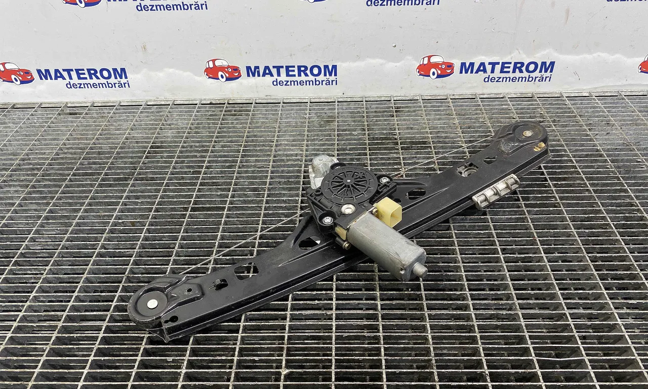 MACARA USA SPATE STANGA MERCEDES C-CLASS 2000-2007