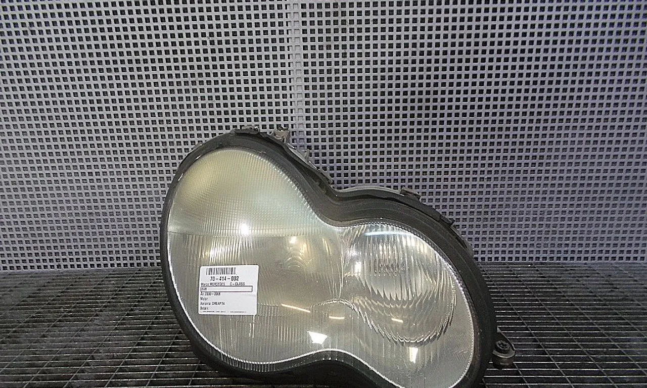 FAR DREAPTA MERCEDES C-CLASS 2000-2007