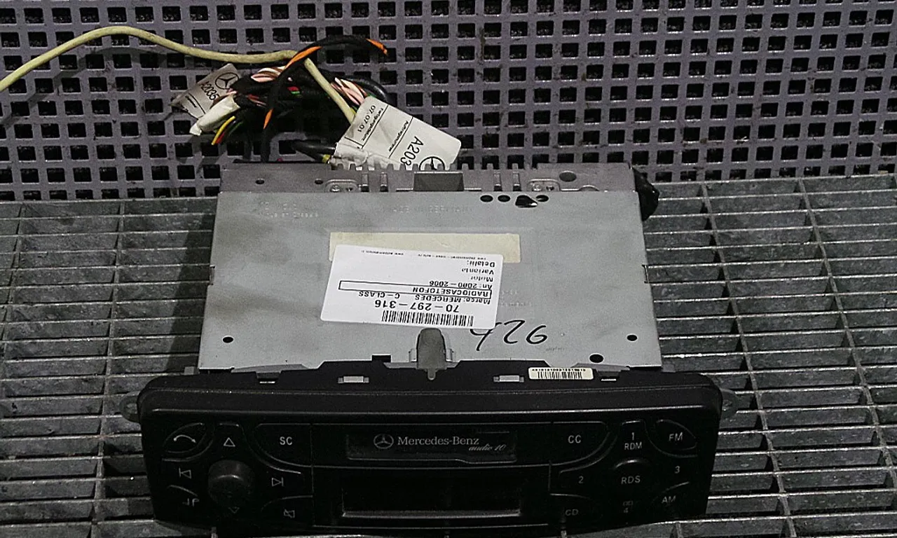 RADIOCASETOFON MERCEDES C-CLASS 2000-2007