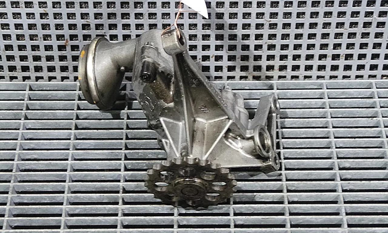 POMPA ULEI MERCEDES C-CLASS 2000-2007