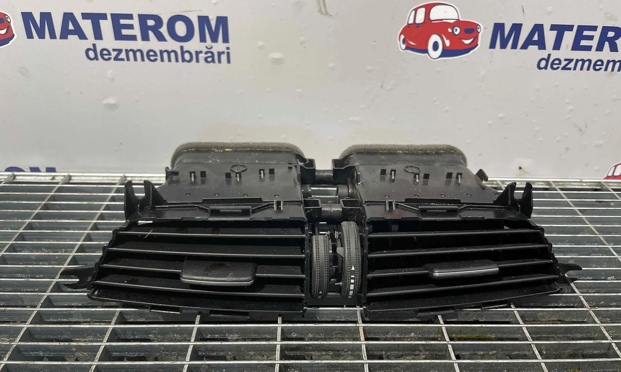 GRILA BORD MERCEDES C-CLASS 2007-2015