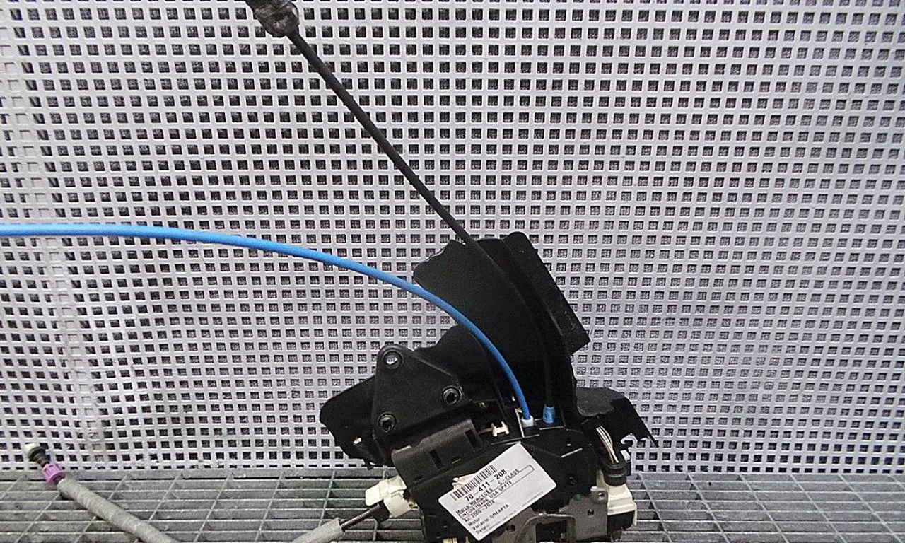INCUIETOARE USA SPATE DREAPTA MERCEDES C-CLASS 2007-2015