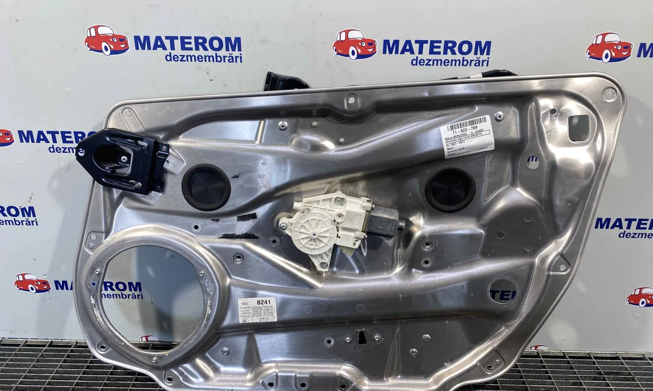 MACARA USA FATA DREAPTA MERCEDES C-CLASS 2007-2015