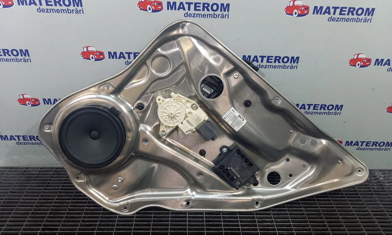 MACARA USA SPATE DREAPTA MERCEDES C-CLASS 2007-2015