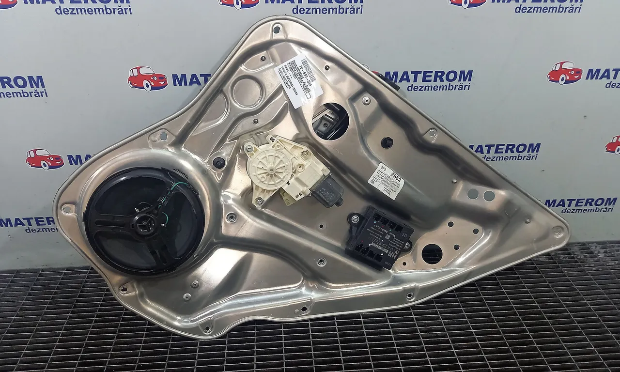 MACARA USA SPATE DREAPTA MERCEDES C-CLASS 2007-2015