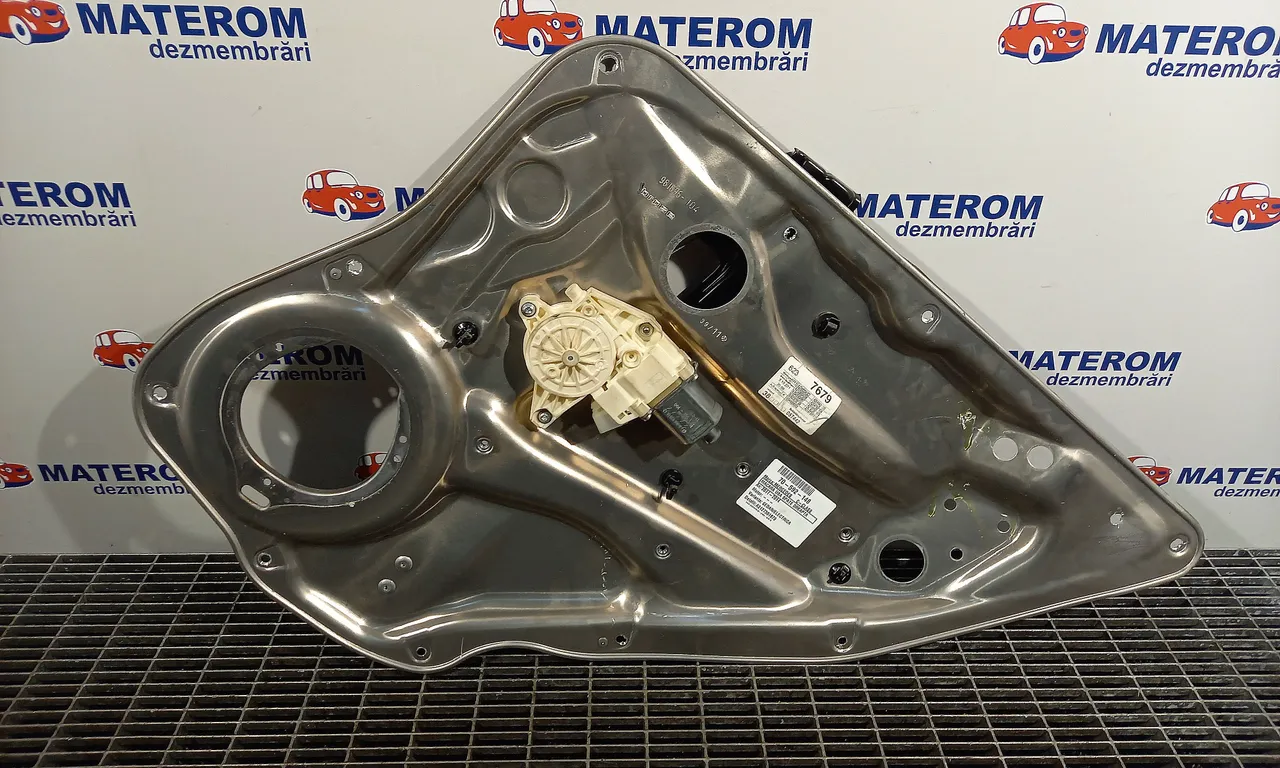 MACARA USA SPATE DREAPTA MERCEDES C-CLASS 2007-2015