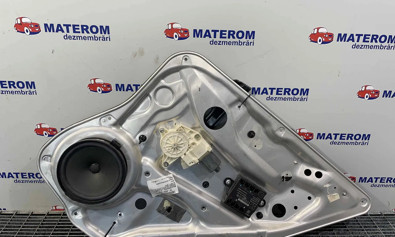 MACARA USA SPATE DREAPTA MERCEDES C-CLASS 2007-2015