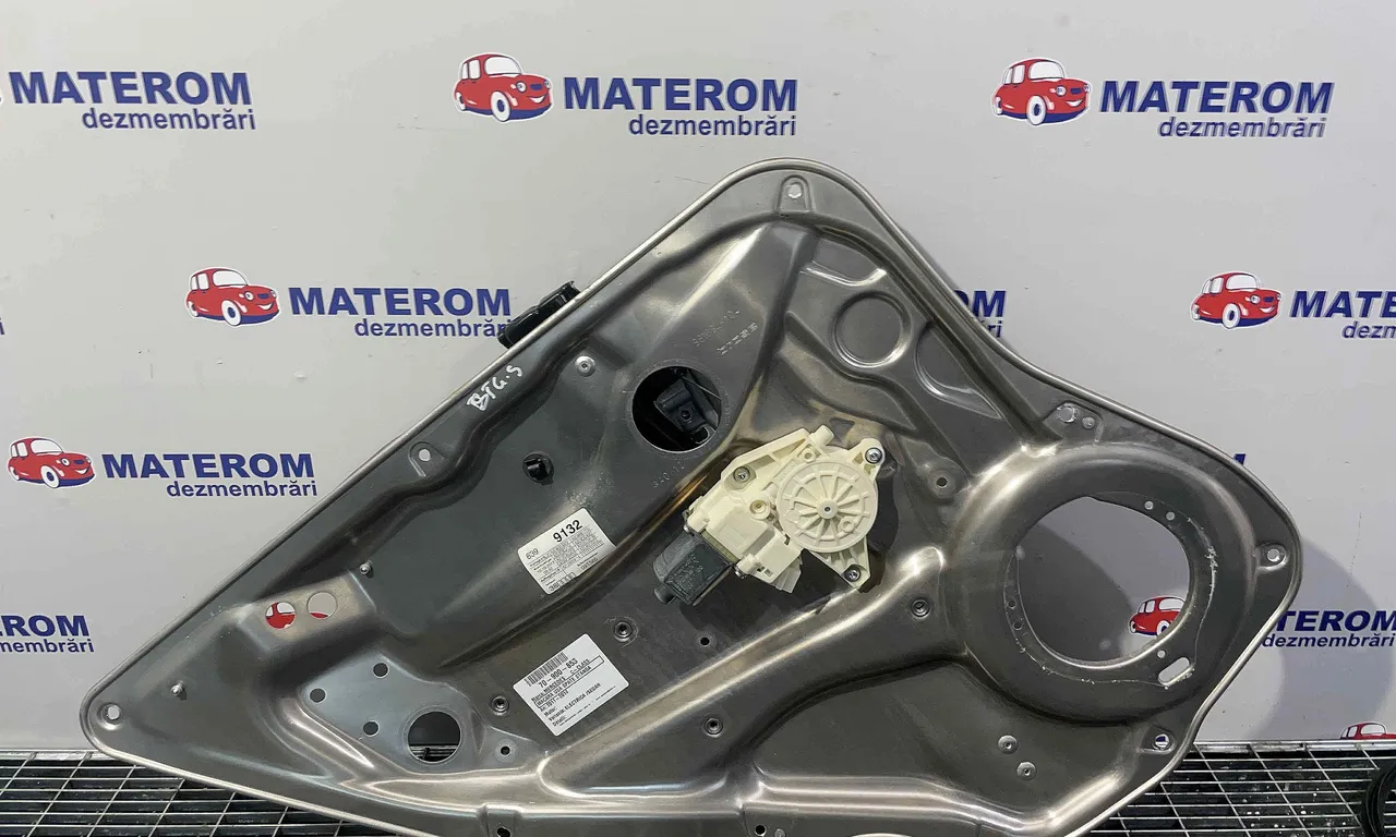 MACARA USA SPATE STANGA MERCEDES C-CLASS 2007-2015