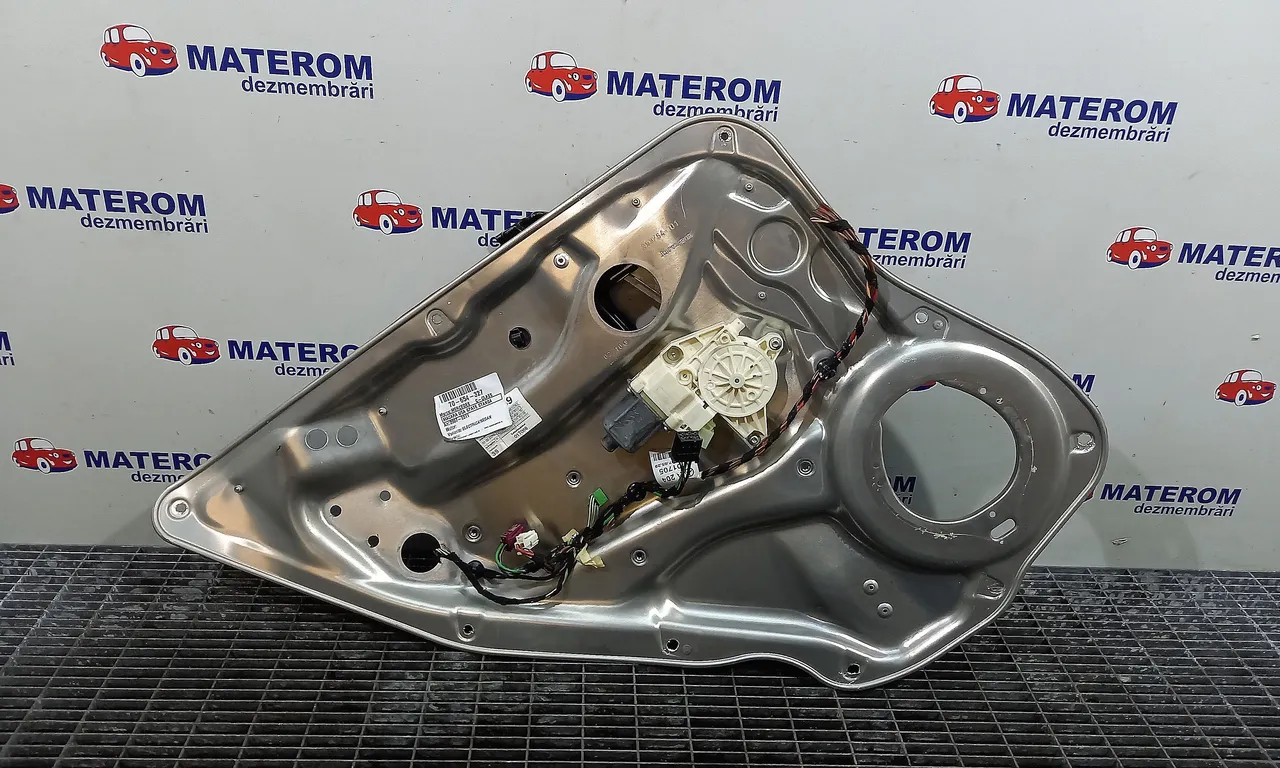 MACARA USA SPATE STANGA MERCEDES C-CLASS 2007-2015