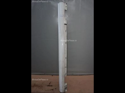 Prag stanga MERCEDES C-CLASS 2007-2015, vedere frontata