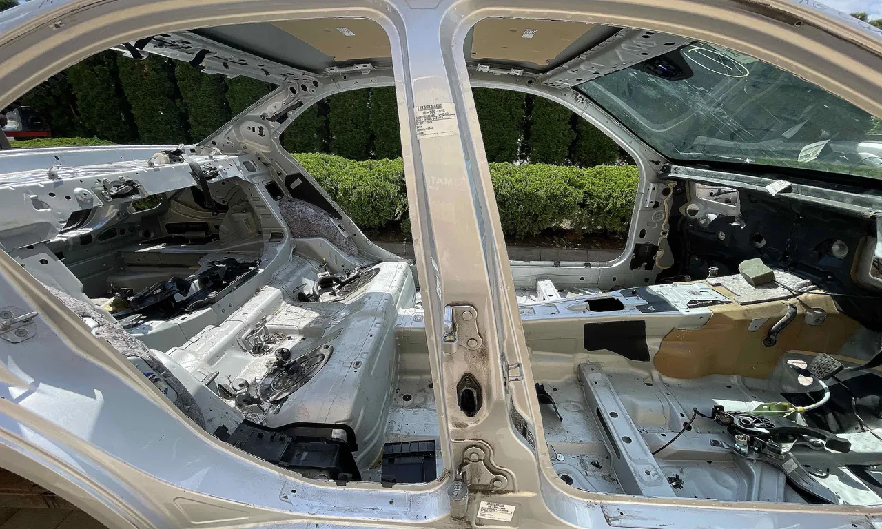 STALP MIJLOC DREAPTA MERCEDES C-CLASS 2007-2015
