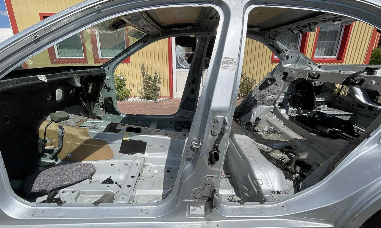 STALP MIJLOC STANGA MERCEDES C-CLASS 2007-2015