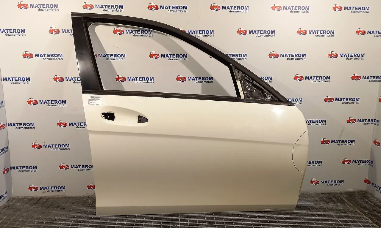 USA FATA DREAPTA MERCEDES C-CLASS 2007-2015