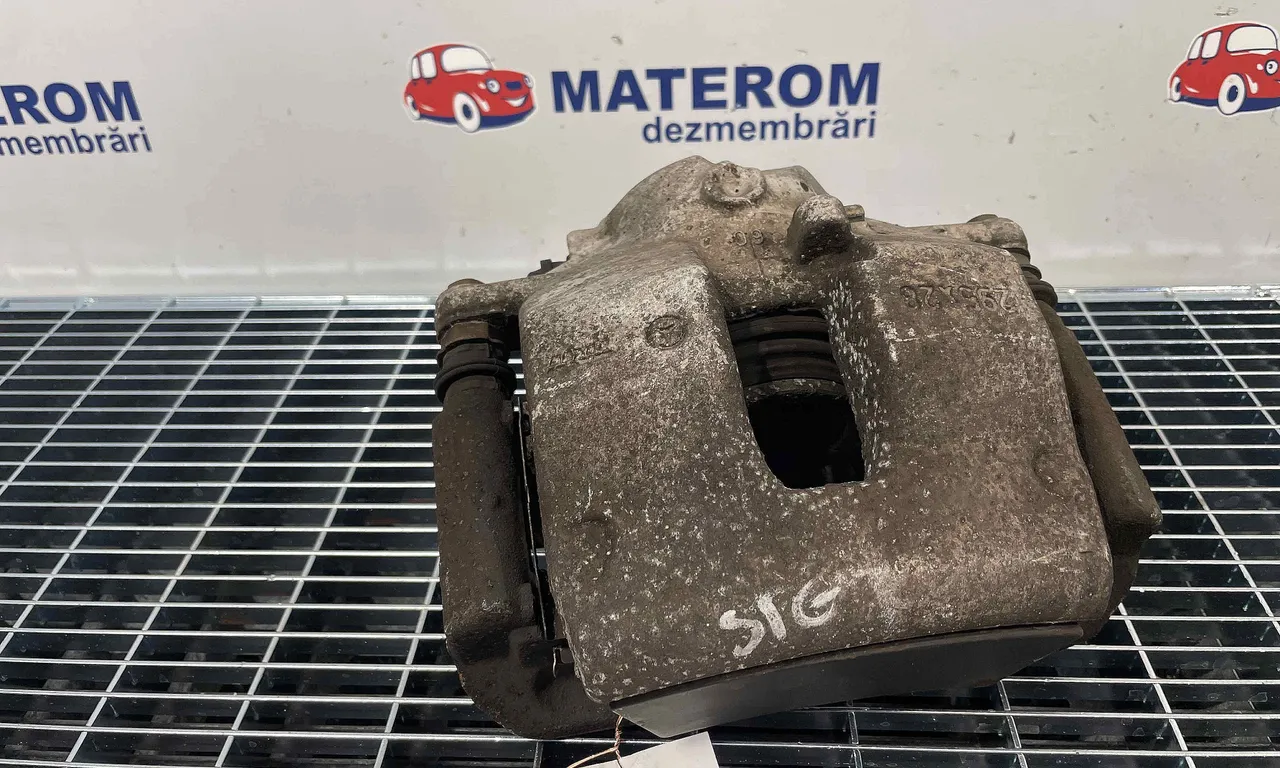 ETRIER FATA STANGA MERCEDES C-CLASS 2007-2015