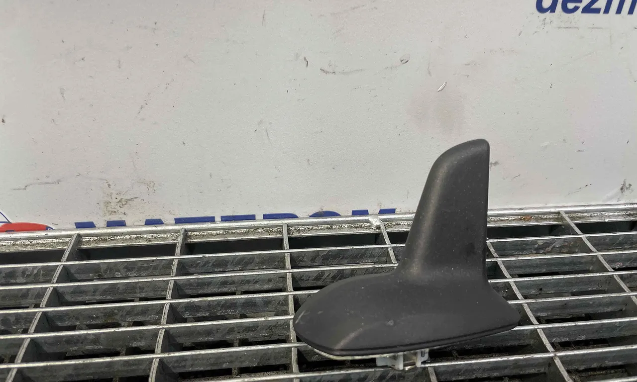 ANTENA MERCEDES C-CLASS 2007-2015