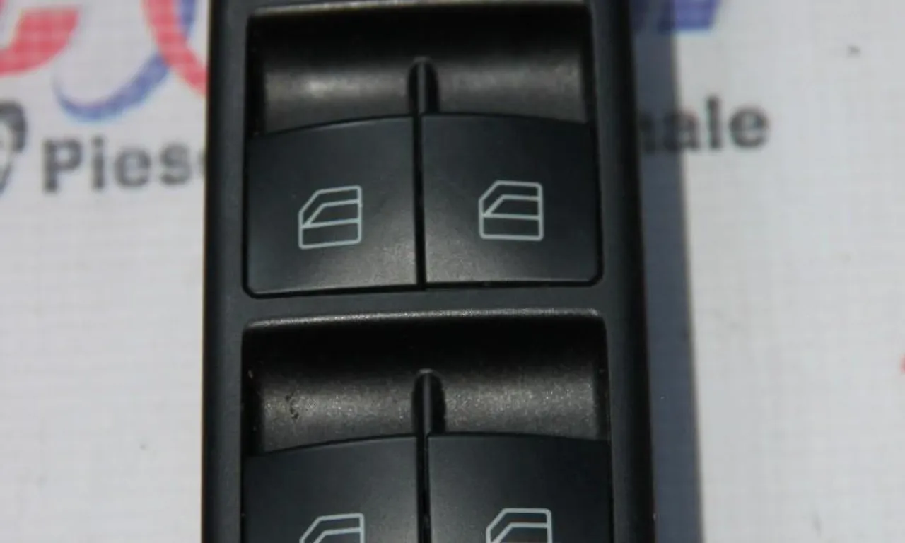 Butoane comenzi geamuri sofer MERCEDES C-CLASS 2007-2015