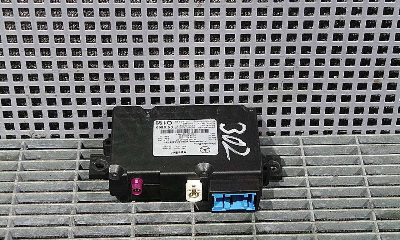 MODUL ANTENA MERCEDES C-CLASS 2007-2015