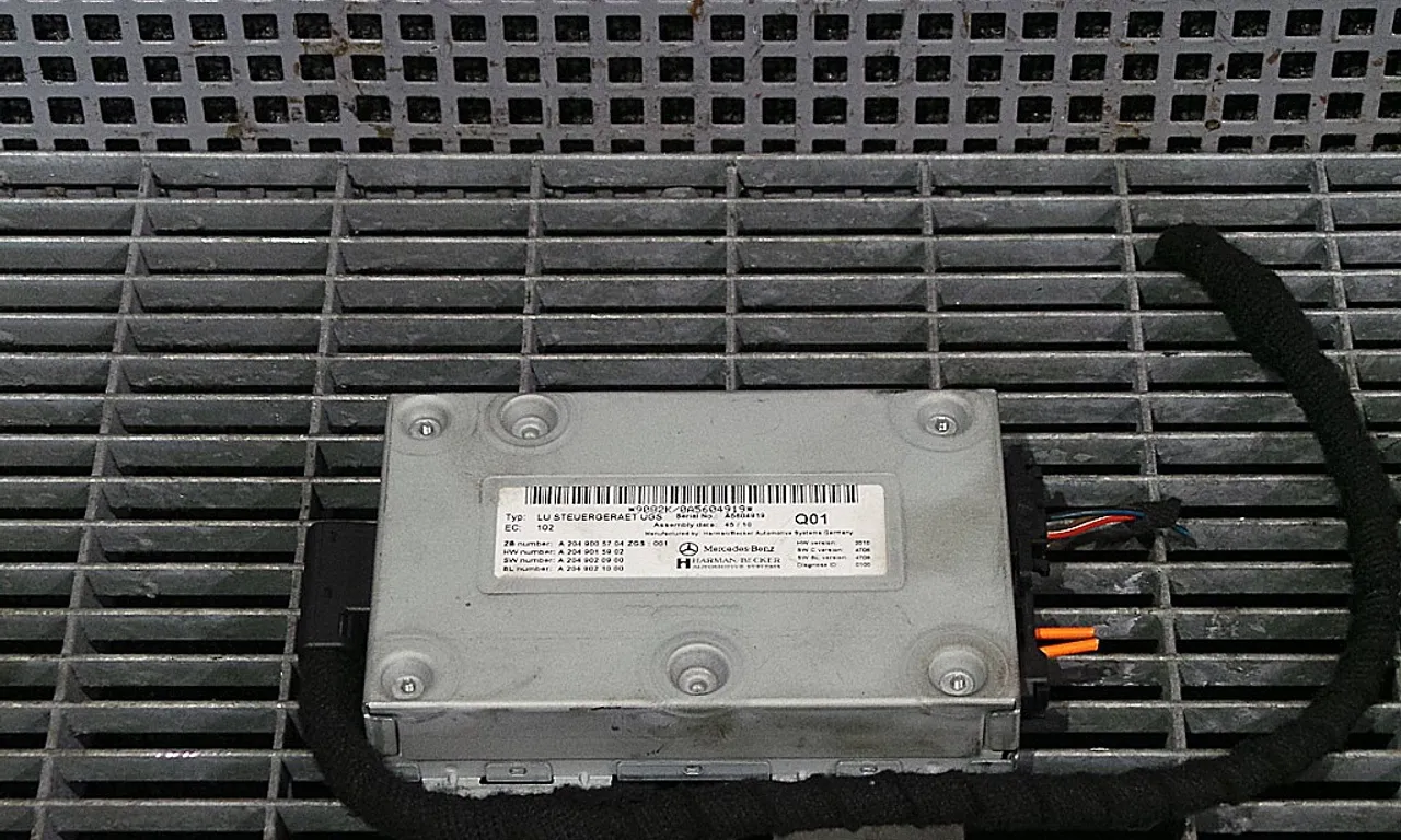 MODUL RADIO MERCEDES C-CLASS 2007-2015