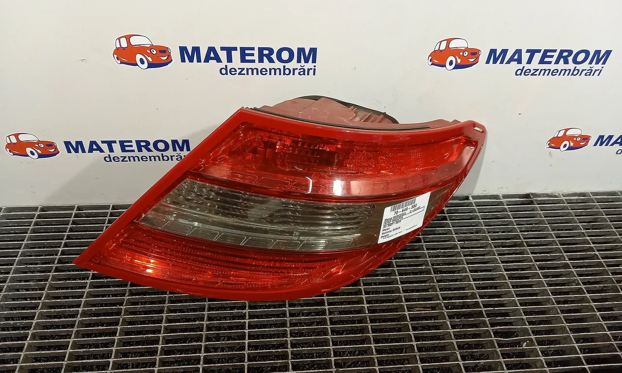 STOP DREAPTA MERCEDES C-CLASS 2007-2015