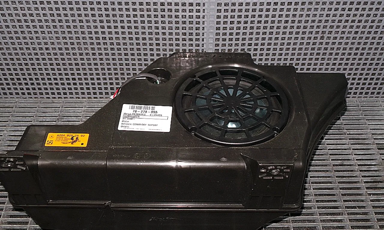 SUBWOOFER MERCEDES C-CLASS 2007-2015